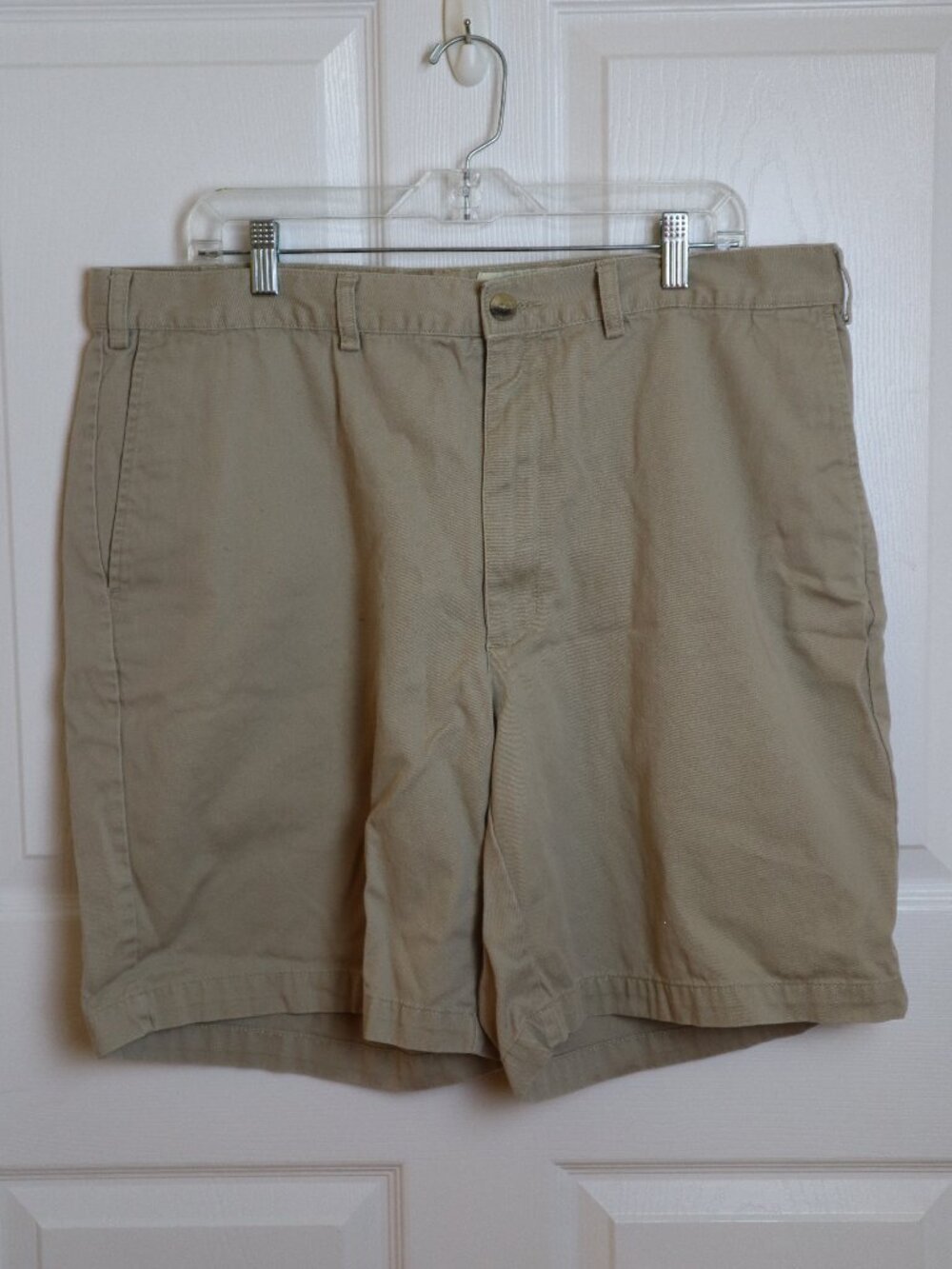 Eddie Bauer Men's Khaki Chino Shorts Sz 40 XL 100% Cotton 8" Inseam Travel